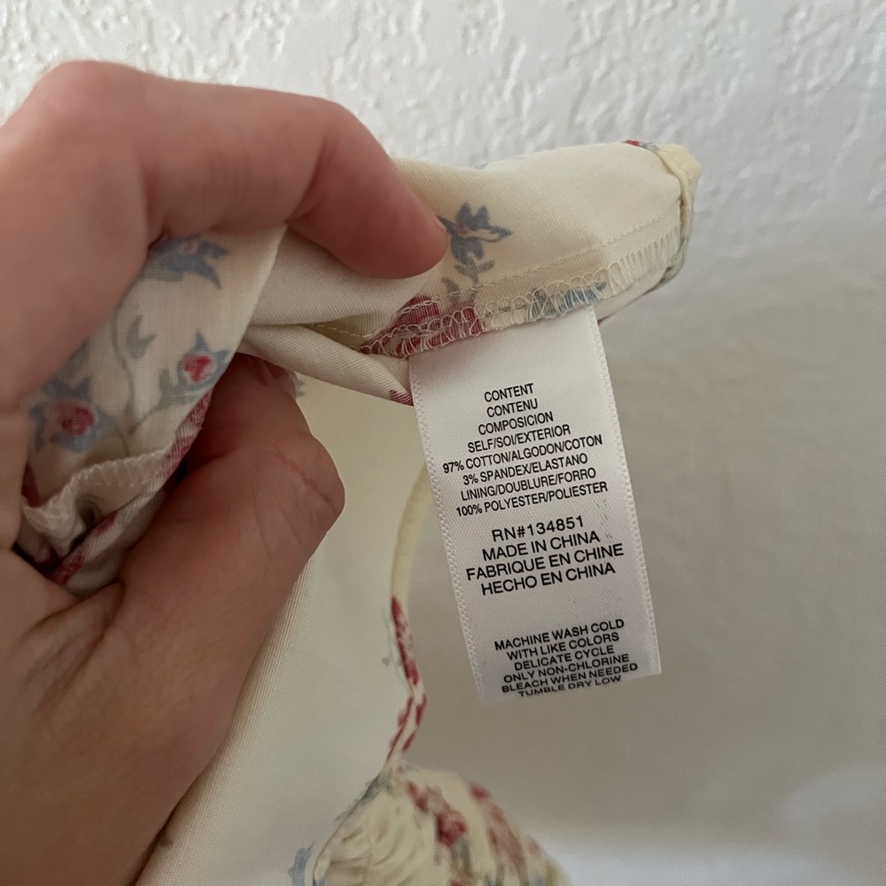 WAYF Lucian Floral Smocked Waist Top - Picture 7 of 7